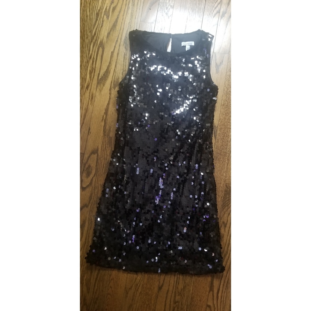 Sparkly sequins, mini length club dress -Black